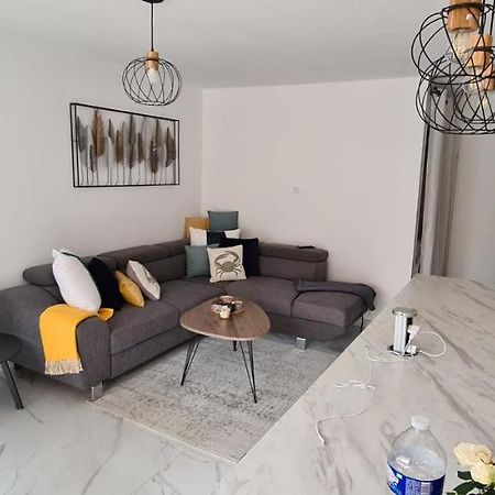 En Exclusivite T3 A 2 Pas Des Plages De St Raphael Saint-Raphaël Exteriér fotografie